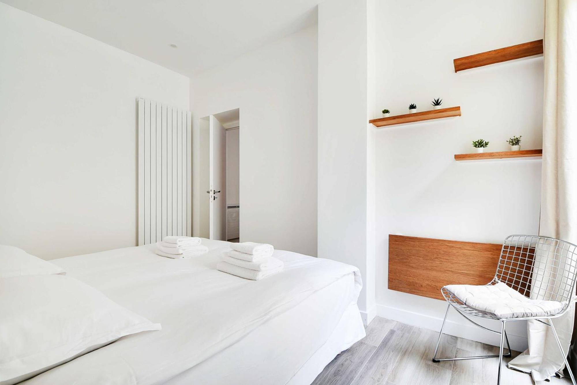 Appartement Charming With Patio - 2bd4p - Monceau Park *