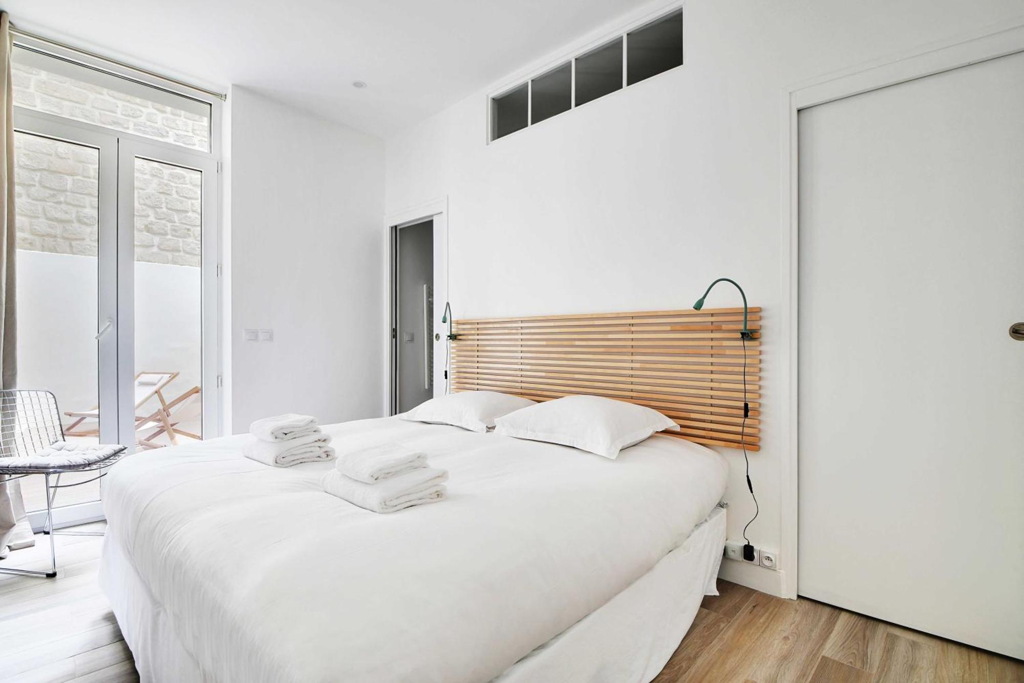 Charming With Patio - 2bd4p - Monceau Park